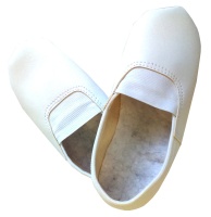 Чешки иск. кожа р. 31, цв. белый